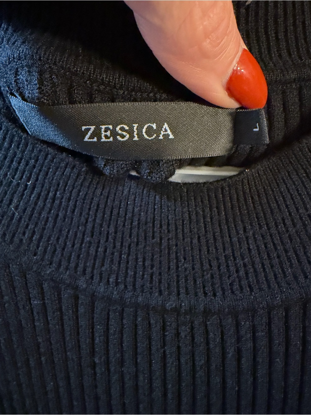 Zesica Black Ribbed Crewneck Sweater - Classic Knit